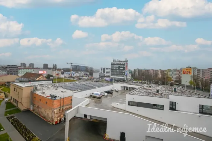 Pronájem bytu 1+kk, Brno, Komárovská, 29 m2