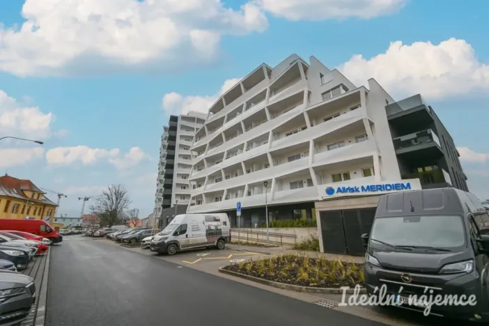 Pronájem bytu 1+kk, Brno - Komárov, Komárovská, 29 m2