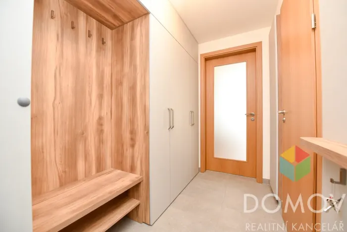 Pronájem bytu 1+kk, Praha - Vysočany, Smržových, 33 m2