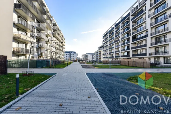 Pronájem bytu 1+kk, Praha - Vysočany, Smržových, 33 m2