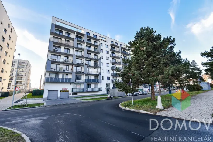 Pronájem bytu 1+kk, Praha - Vysočany, Smržových, 33 m2