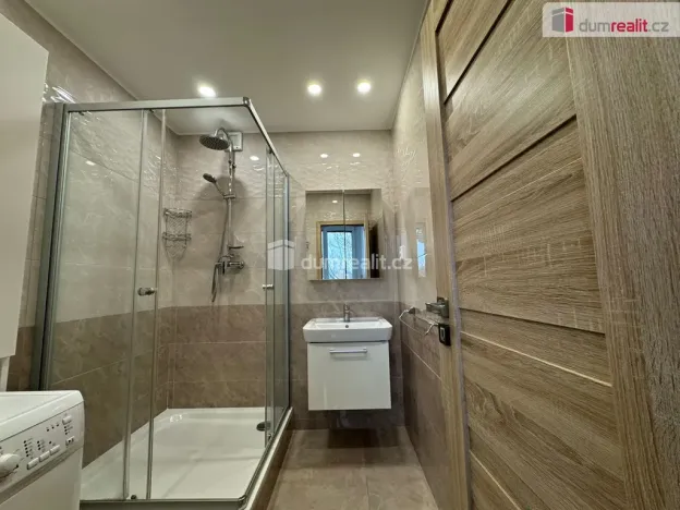 Pronájem bytu 3+1, Chomutov, Bezručova, 81 m2