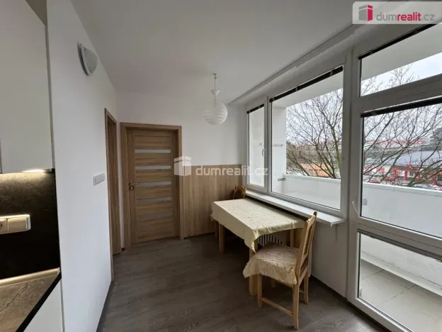 Pronájem bytu 3+1, Chomutov, Bezručova, 81 m2