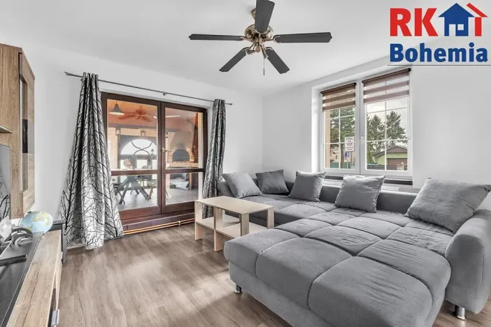 Prodej rodinného domu, Dobrovice, Československé armády, 210 m2