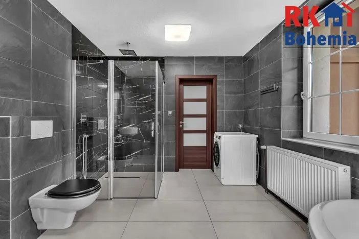 Prodej rodinného domu, Dobrovice, Československé armády, 210 m2