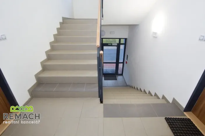 Pronájem bytu 2+kk, Náchod, Bartoňova, 65 m2