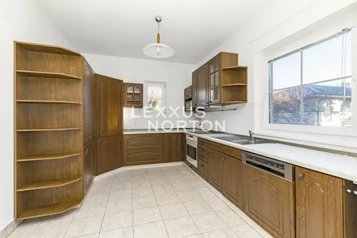 Pronájem rodinného domu, Praha - Nebušice, K vinicím, 251 m2