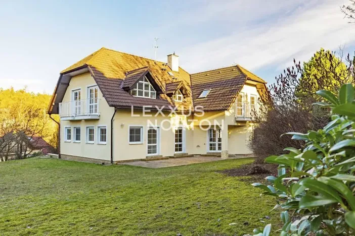 Pronájem rodinného domu, Praha - Nebušice, K vinicím, 251 m2