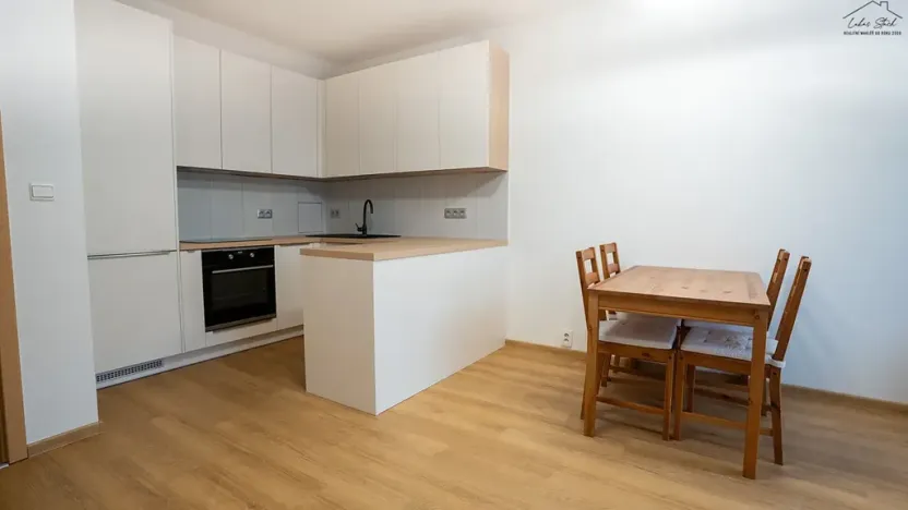 Pronájem bytu 2+kk, Praha - Košíře, Černochova, 51 m2