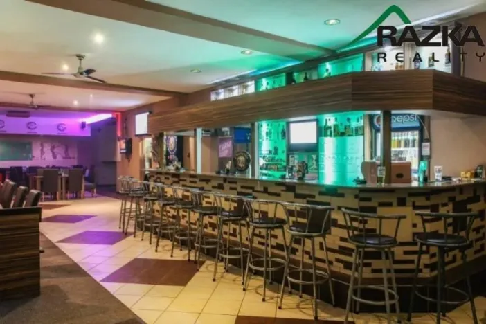 Pronájem obchodního prostoru, Planá, Nádražní, 720 m2