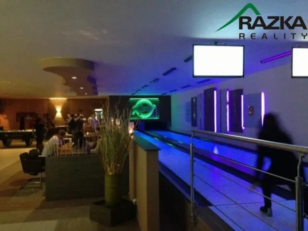 Pronájem obchodního prostoru, Planá, Nádražní, 720 m2