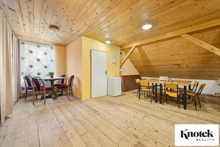 Prodej kanceláře, Račice-Pístovice, 479 m2