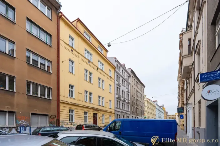 Prodej bytu 2+kk, Praha - Holešovice, Dobrovského, 40 m2