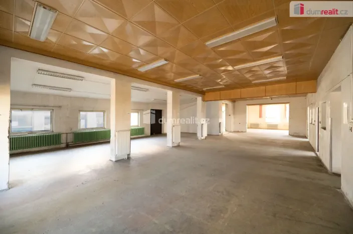 Pronájem výrobních prostor, Vacov - Vlkonice, 1895 m2