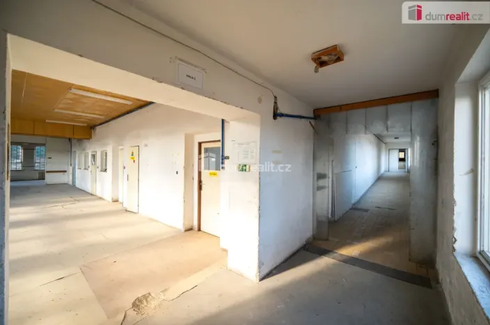 Pronájem výrobních prostor, Vacov - Vlkonice, 1895 m2