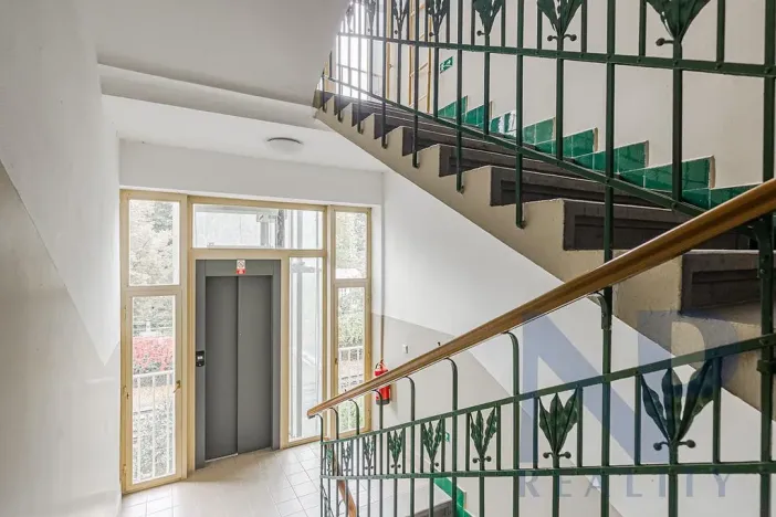 Pronájem bytu 2+kk, Praha - Nusle, Jaromírova, 42 m2