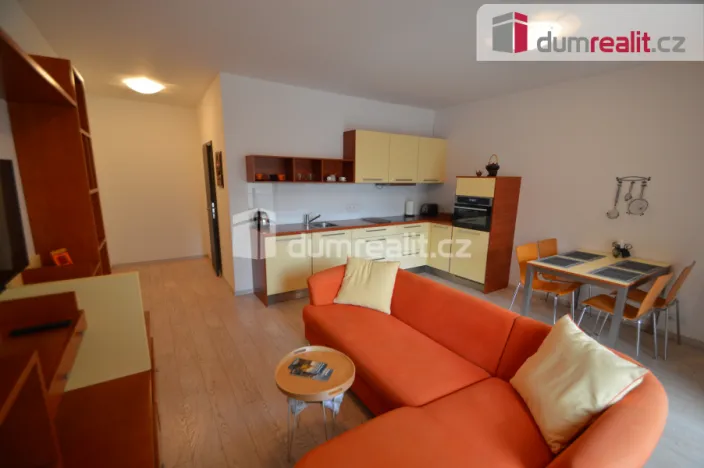 Pronájem bytu 3+kk, Praha - Karlín, U Mlýnského kanálu, 70 m2