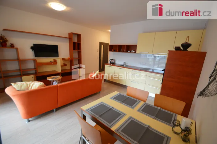 Pronájem bytu 3+kk, Praha - Karlín, U Mlýnského kanálu, 70 m2