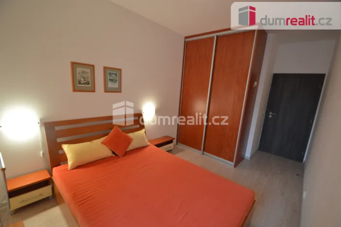 Pronájem bytu 3+kk, Praha - Karlín, U Mlýnského kanálu, 70 m2