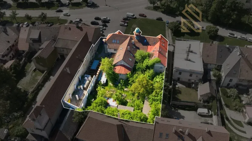 Prodej vícegeneračního domu, Smečno, nám. T. G. Masaryka, 779 m2