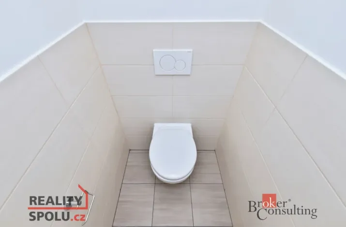 Pronájem bytu 3+1, Praha - Libeň, Přádova, 79 m2