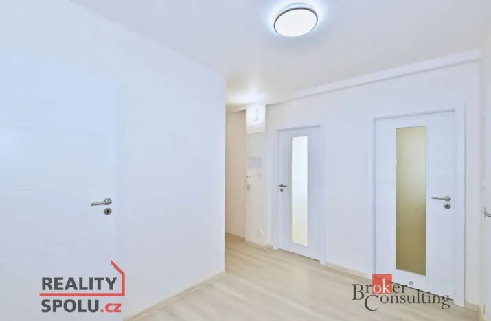 Pronájem bytu 3+1, Praha - Libeň, Přádova, 79 m2