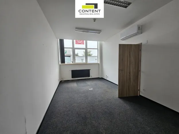 Pronájem výrobních prostor, Plzeň - Skvrňany, Domažlická, 2735 m2