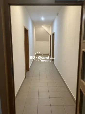 Pronájem atypického bytu, Varnsdorf, 5. května, 94 m2