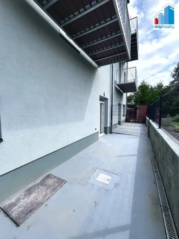 Pronájem bytu 2+kk, Plzeň - Jižní Předměstí, náměstí T. G. Masaryka, 40 m2