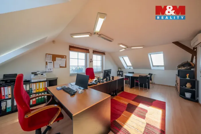 Prodej výrobních prostor, Žďár, 1089 m2