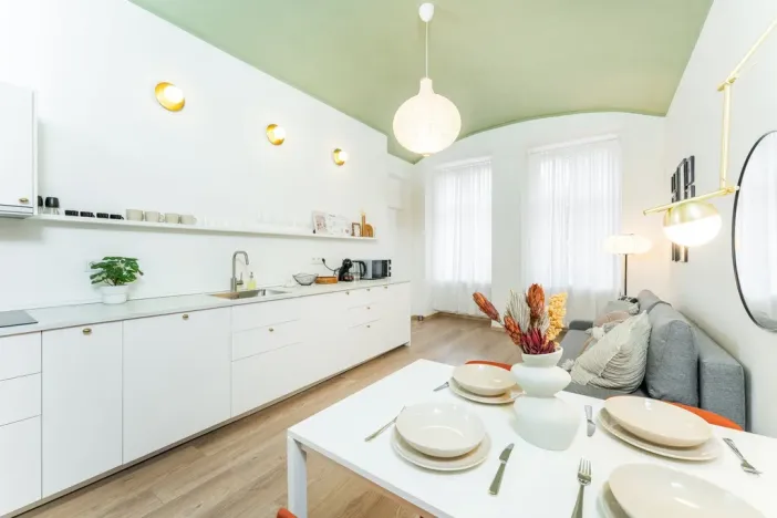 Pronájem bytu 2+kk, Praha - Vinohrady, Rumunská, 39 m2