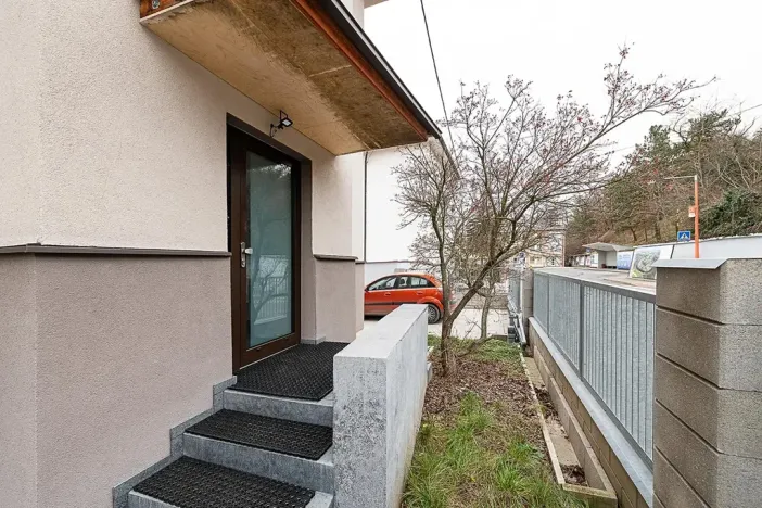 Pronájem bytu 3+kk, Husinec, Hlavní, 73 m2