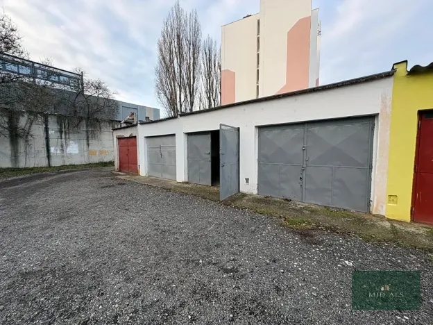 Prodej garáže, Plzeň, Kreuzmannova, 32 m2