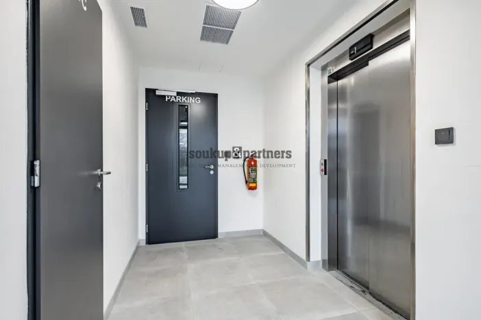 Prodej bytu 2+kk, Praha, Návarovská, 61 m2