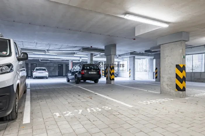 Prodej bytu 2+kk, Praha, Návarovská, 61 m2