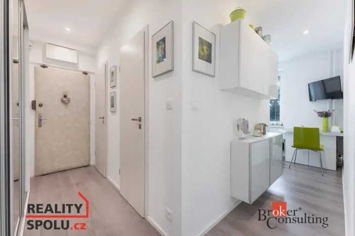 Pronájem bytu 3+1, Praha - Libeň, Konšelská, 62 m2