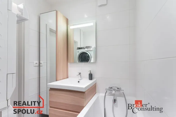 Pronájem bytu 3+1, Praha - Libeň, Konšelská, 62 m2