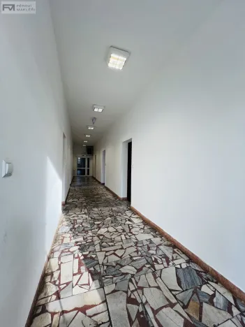 Pronájem kanceláře, Český Těšín, Nová Tovární, 1053 m2