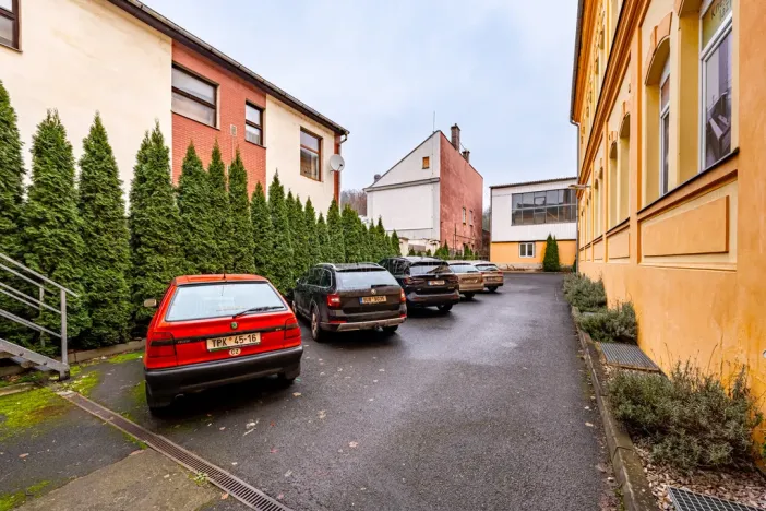 Prodej komerční nemovitosti, Teplice, Pražská, 1334 m2