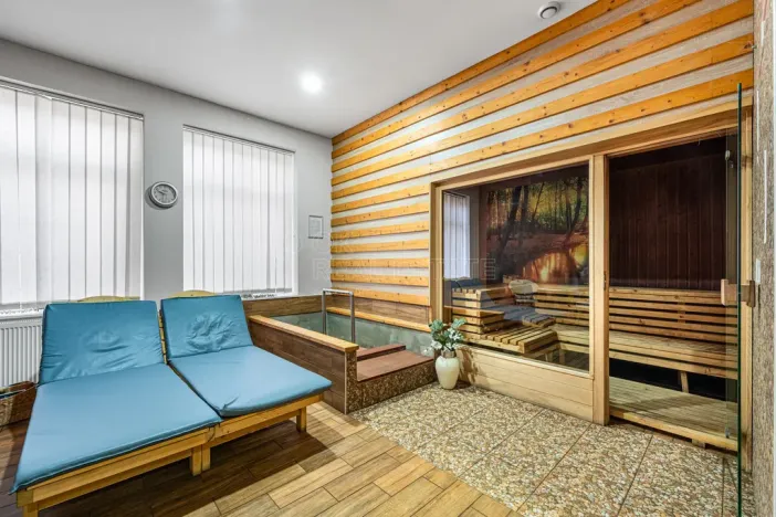 Prodej komerční nemovitosti, Teplice, Pražská, 1334 m2