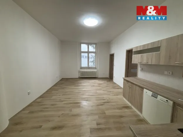 Pronájem bytu 2+kk, Králův Dvůr - Karlova Huť, Tovární, 54 m2