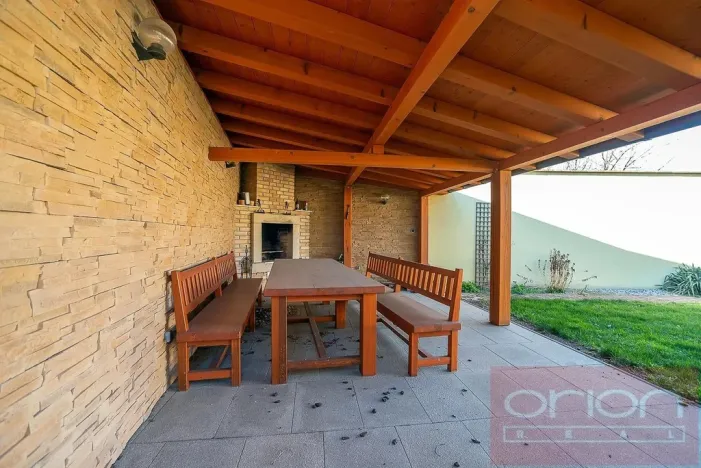 Pronájem rodinného domu, Praha - Řeporyje, Draženovská, 250 m2