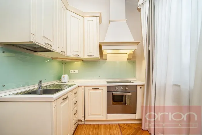 Pronájem bytu 1+kk, Praha - Vinohrady, Italská, 49 m2