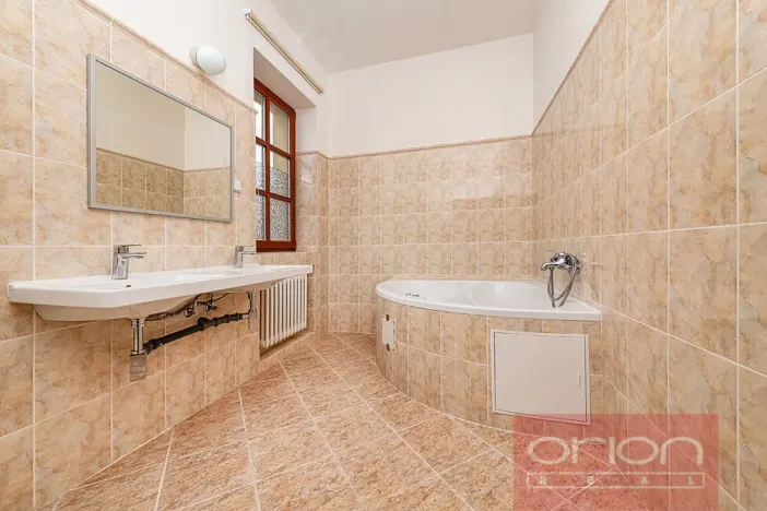 Pronájem rodinného domu, Praha - Břevnov, Oddělená, 316 m2