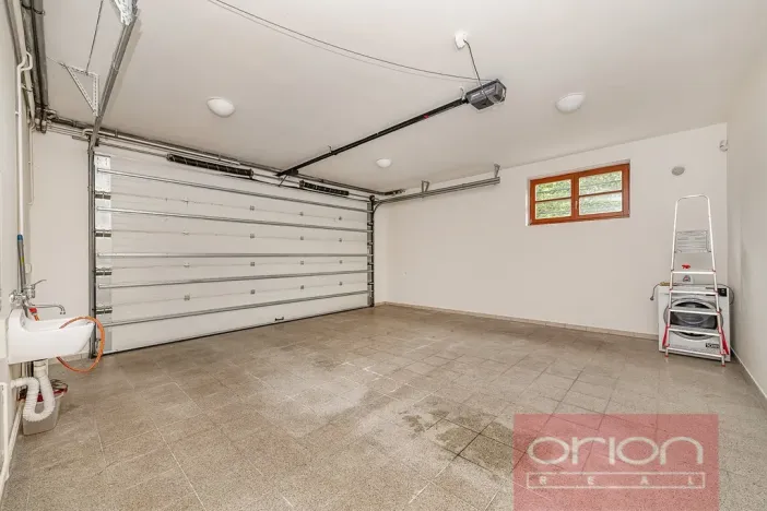 Pronájem rodinného domu, Praha - Břevnov, Oddělená, 316 m2