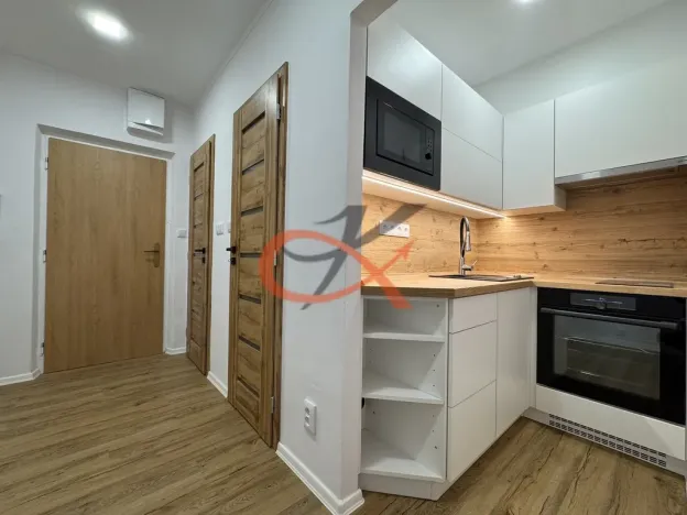 Pronájem bytu 1+kk, Vsetín, Jasenická, 24 m2