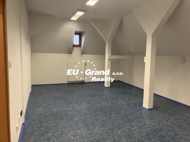 Pronájem atypického bytu, Varnsdorf, 5. května, 151 m2