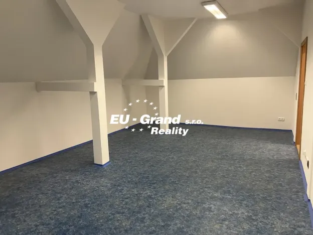 Pronájem atypického bytu, Varnsdorf, 5. května, 151 m2