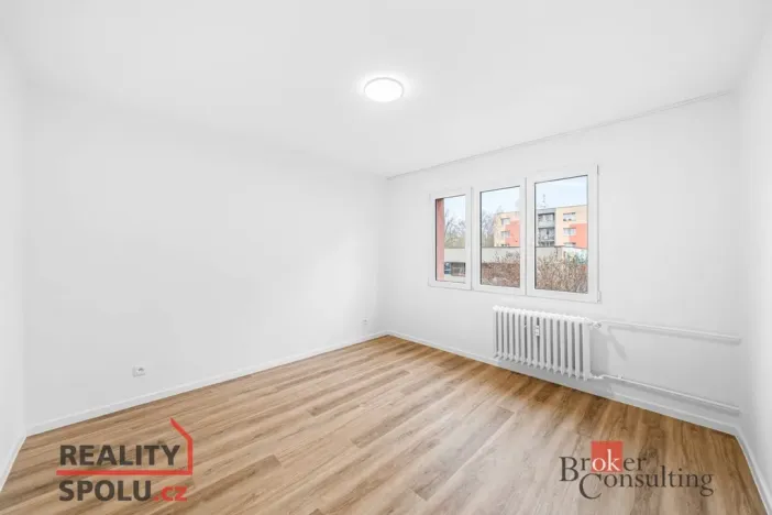 Prodej bytu 3+1, Plzeň - Doubravka, Moravská, 76 m2