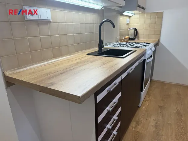 Pronájem bytu 1+1, Kladno, Anglická, 36 m2